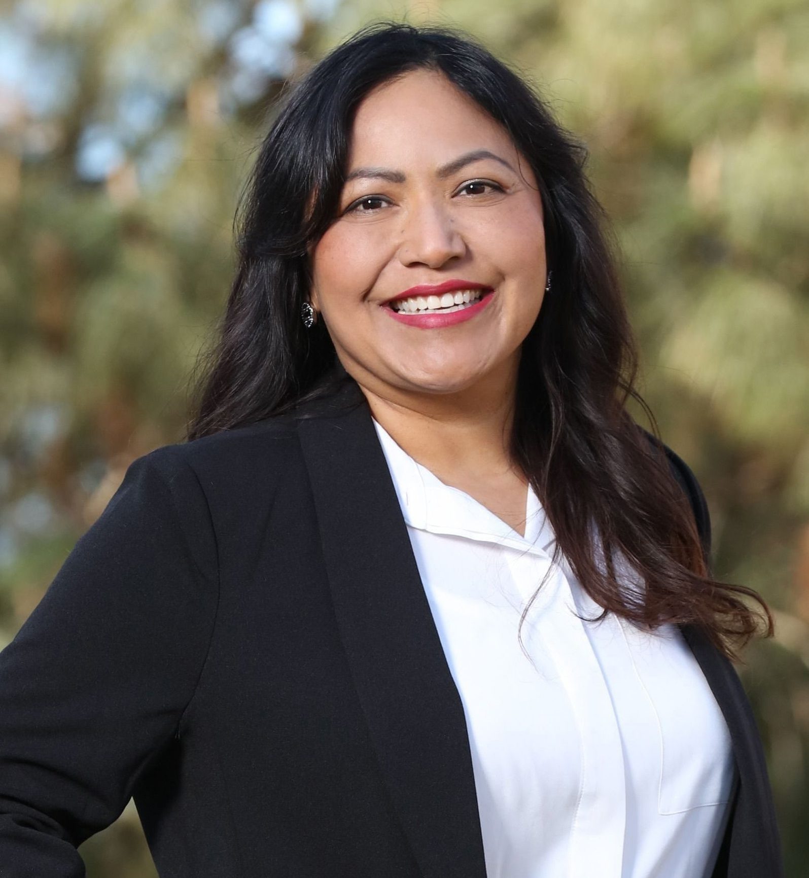 Edith Macias headshot